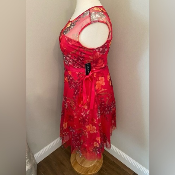 Floral Dress - Picture 3 of 8